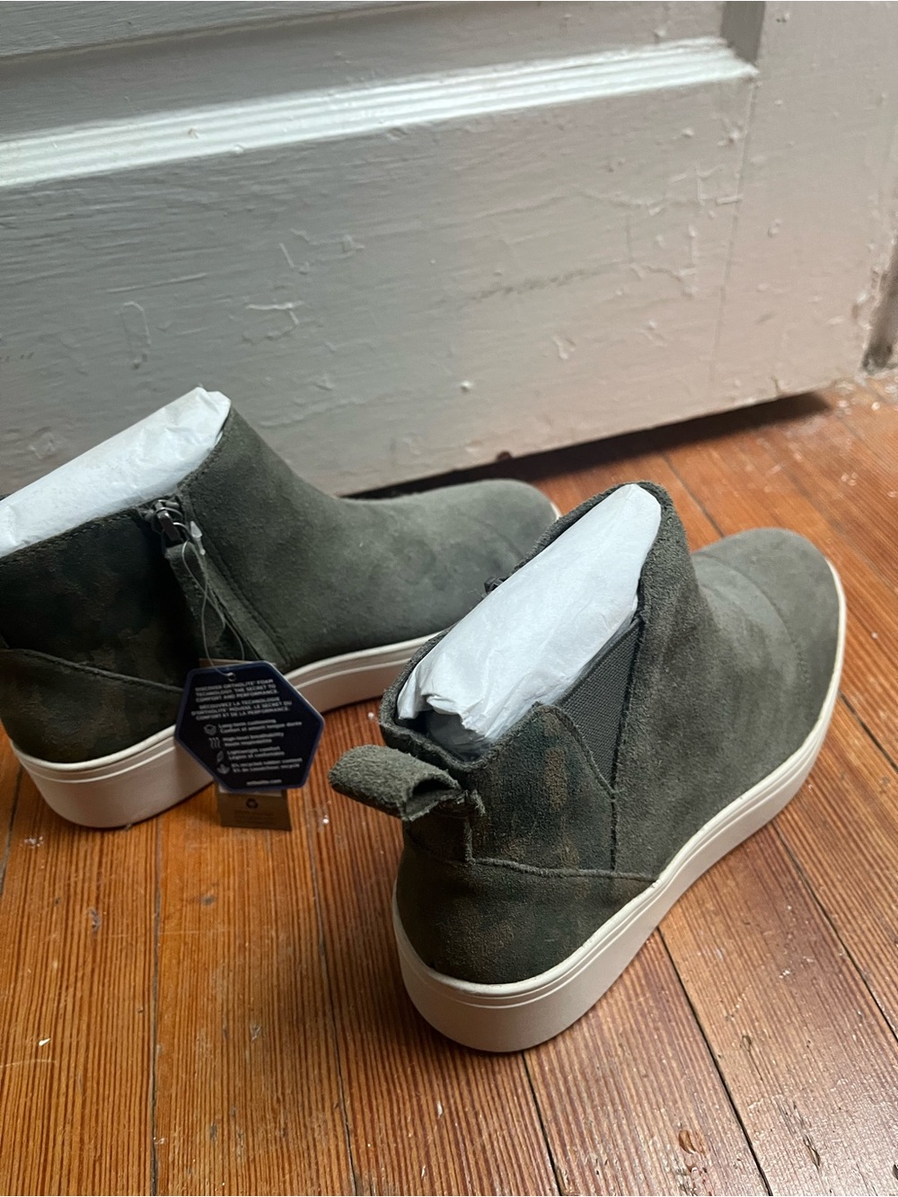 TOMS Jamie Olive Green Suede Slip-On Platform Sneakers
